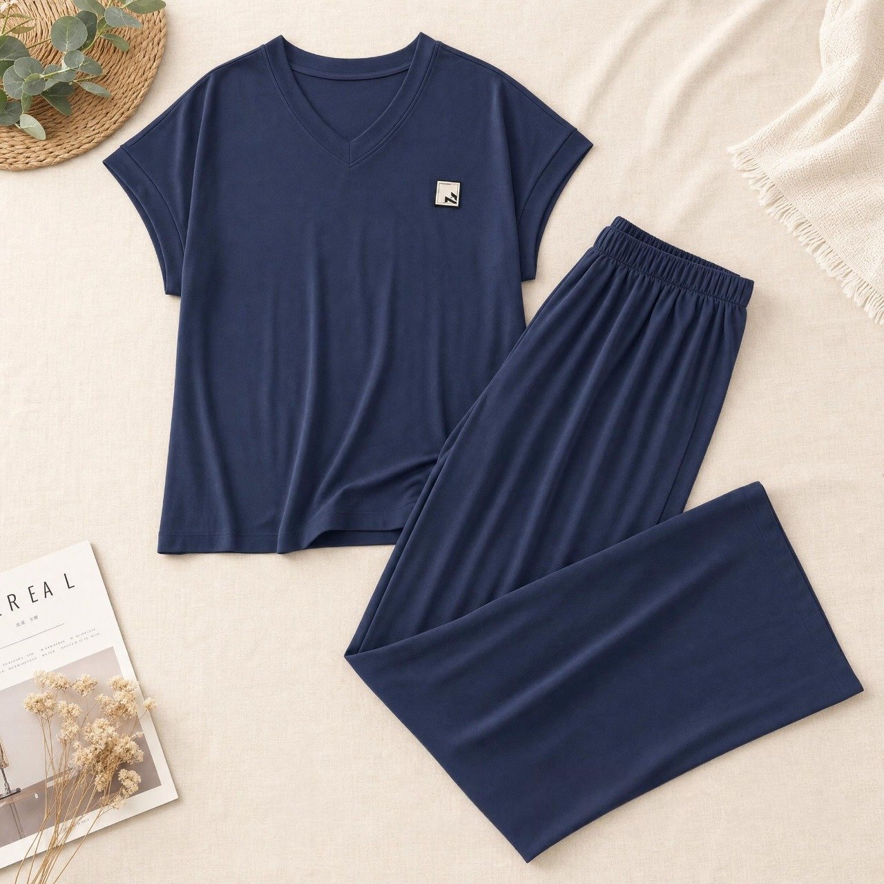 Cozy Loungewear Set – Comfort Meets Style Soft Fabric | Relaxed Fit | Perfect for Home & Casual Outings
