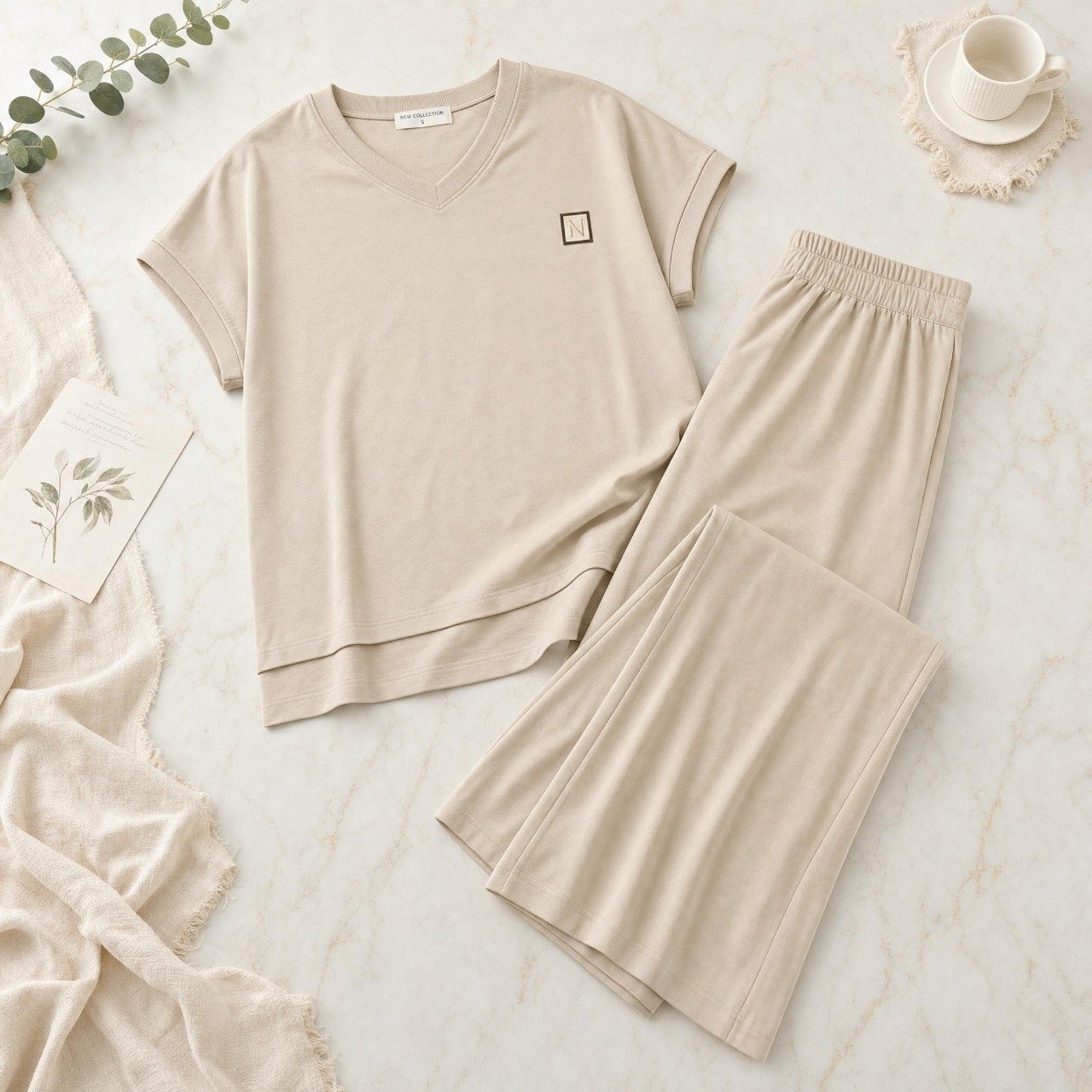 Cozy Loungewear Set – Comfort Meets Style Soft Fabric | Relaxed Fit | Perfect for Home & Casual Outings